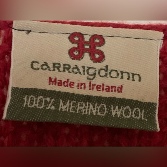 Irish wool sweater Carraigdonn M red marino wool wood buttons lapel collar - Picture 3 of 7